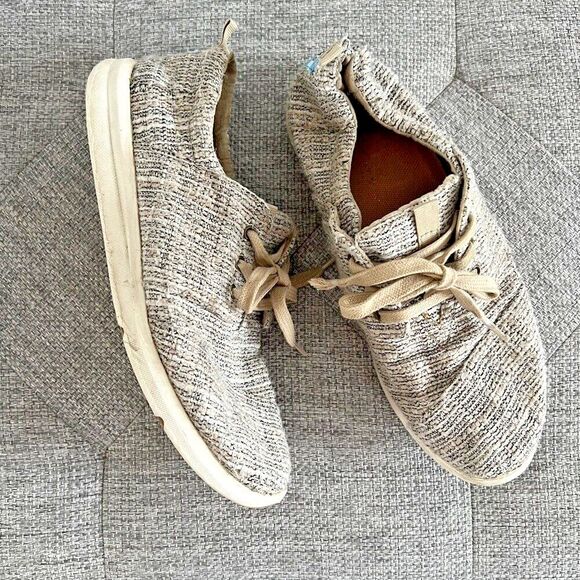 TOMS Womens classic lace up canvas shoes light grey texture knit sneakers size 8 - Picture 1 of 10
